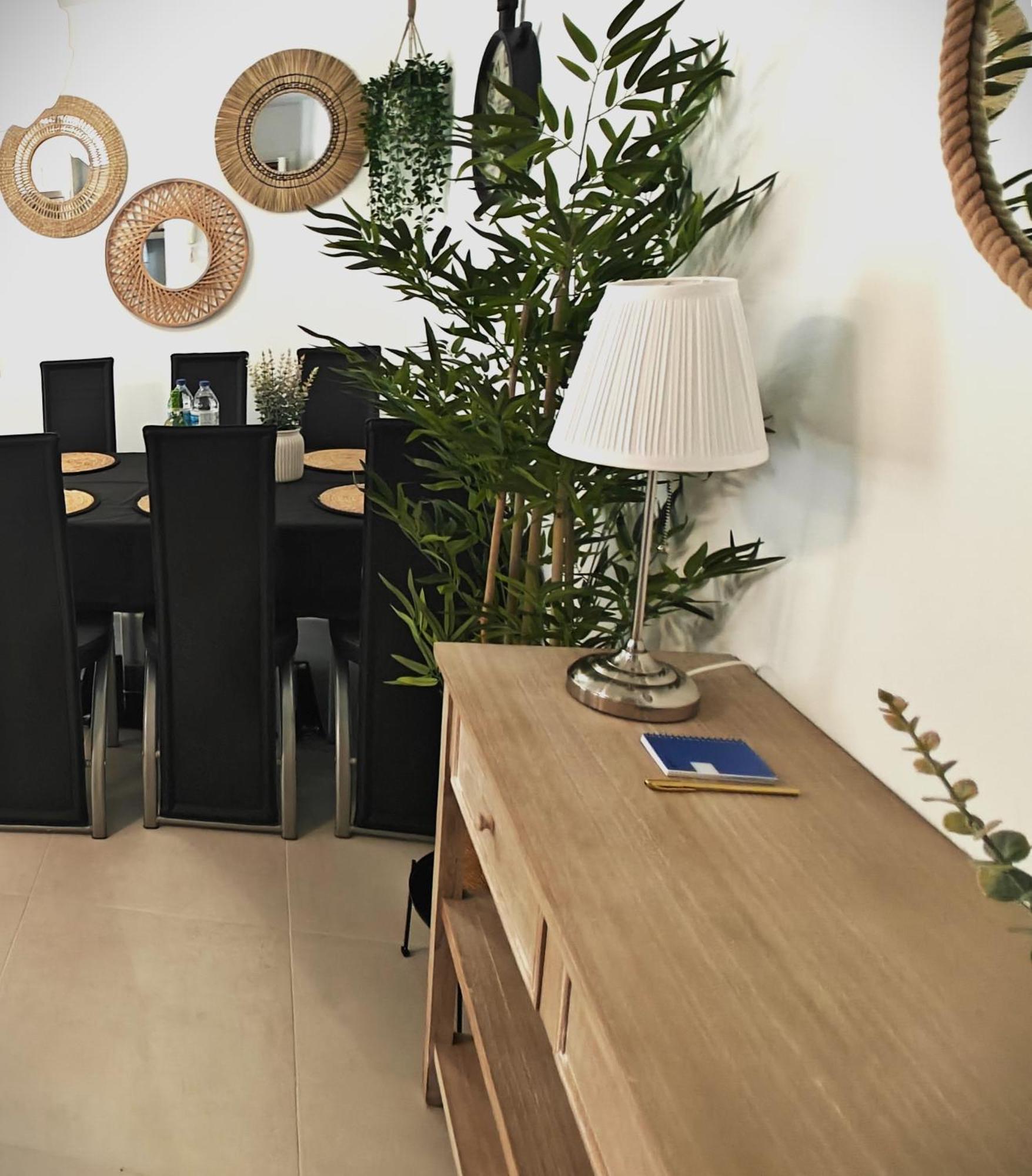 Sun Apartment - 3 Bedrooms, Priv Parking, Pool, Ac, Tv Channels, Fibre Net Los Cristianos  Exterior foto