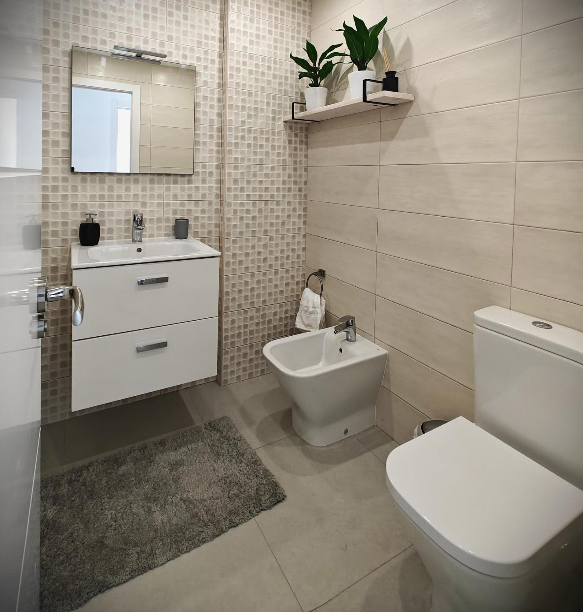 Sun Apartment - 3 Bedrooms, Priv Parking, Pool, Ac, Tv Channels, Fibre Net Los Cristianos  Exterior foto