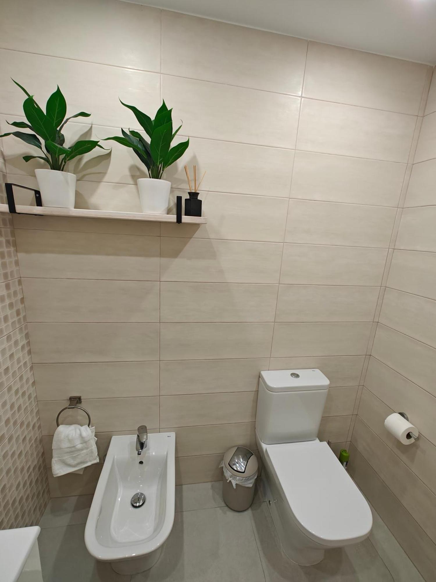 Sun Apartment - 3 Bedrooms, Priv Parking, Pool, Ac, Tv Channels, Fibre Net Los Cristianos  Exterior foto